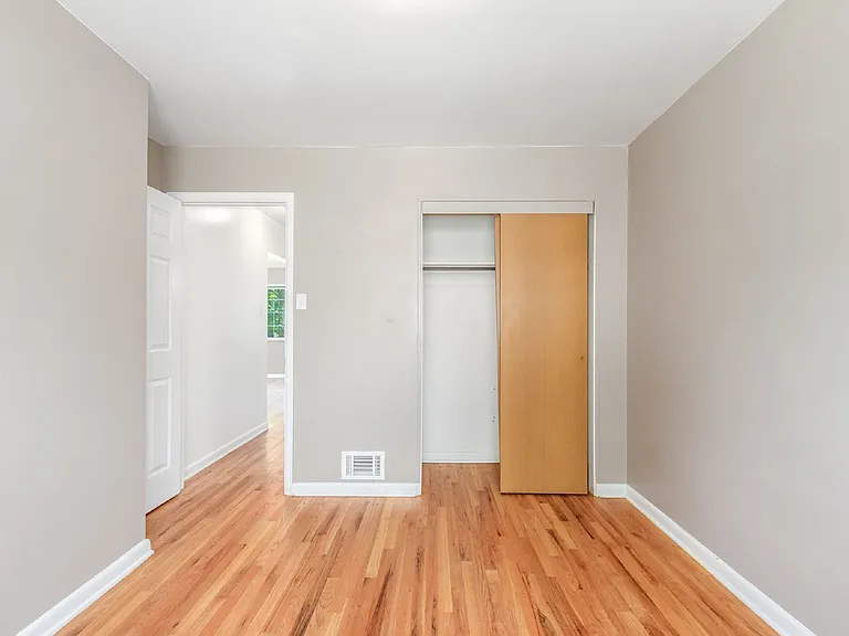 1385 S Grant St — Photo 20