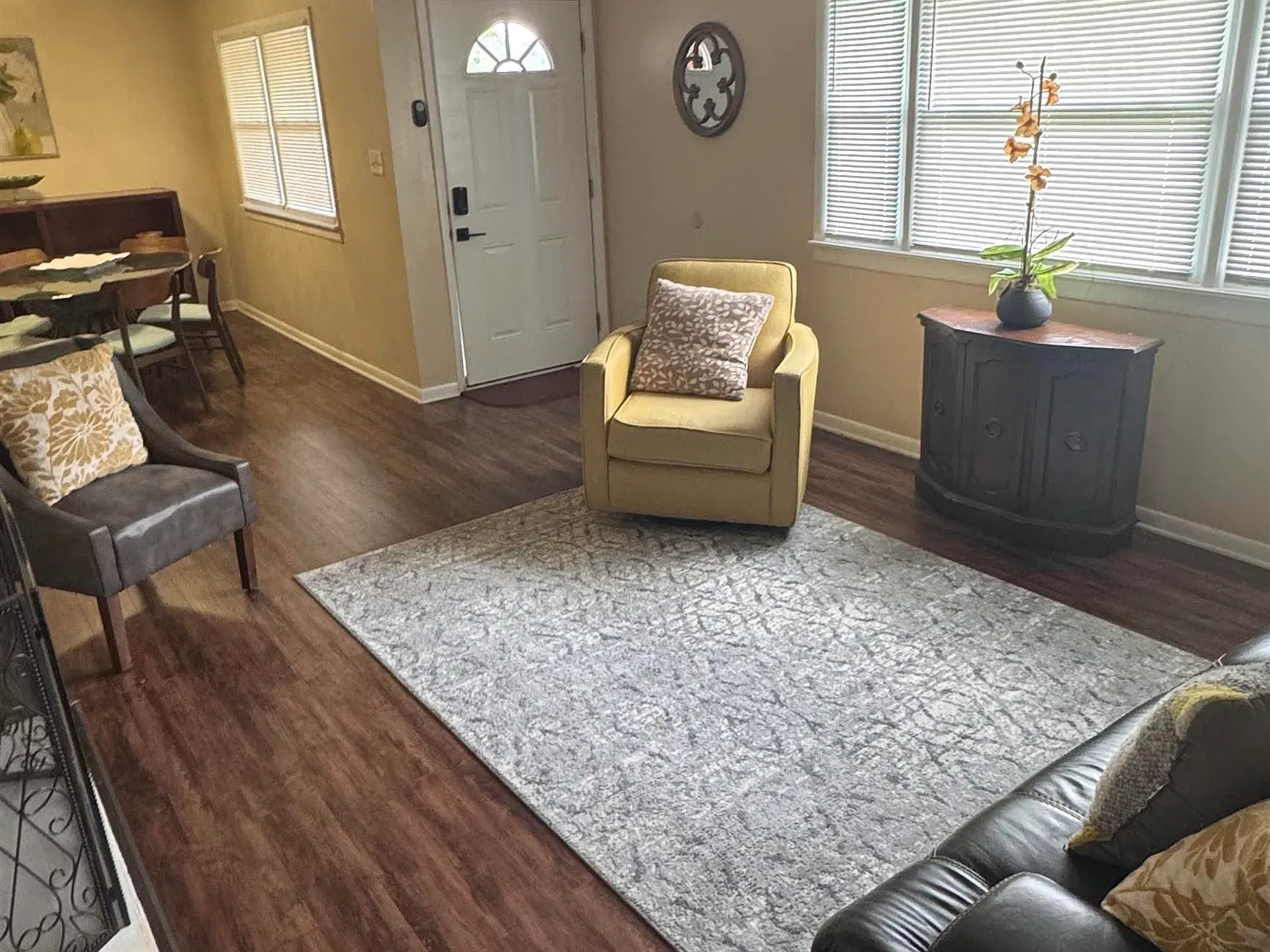 2 bed, 2.0 bath, 1480 sqft, $2,500 — Photo 2