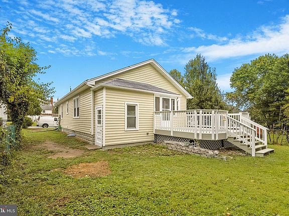 3rd image of 1106 Snowden Pl