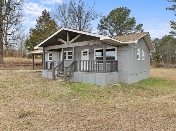 1075 Lair Ln, Cherokee, AL 35616