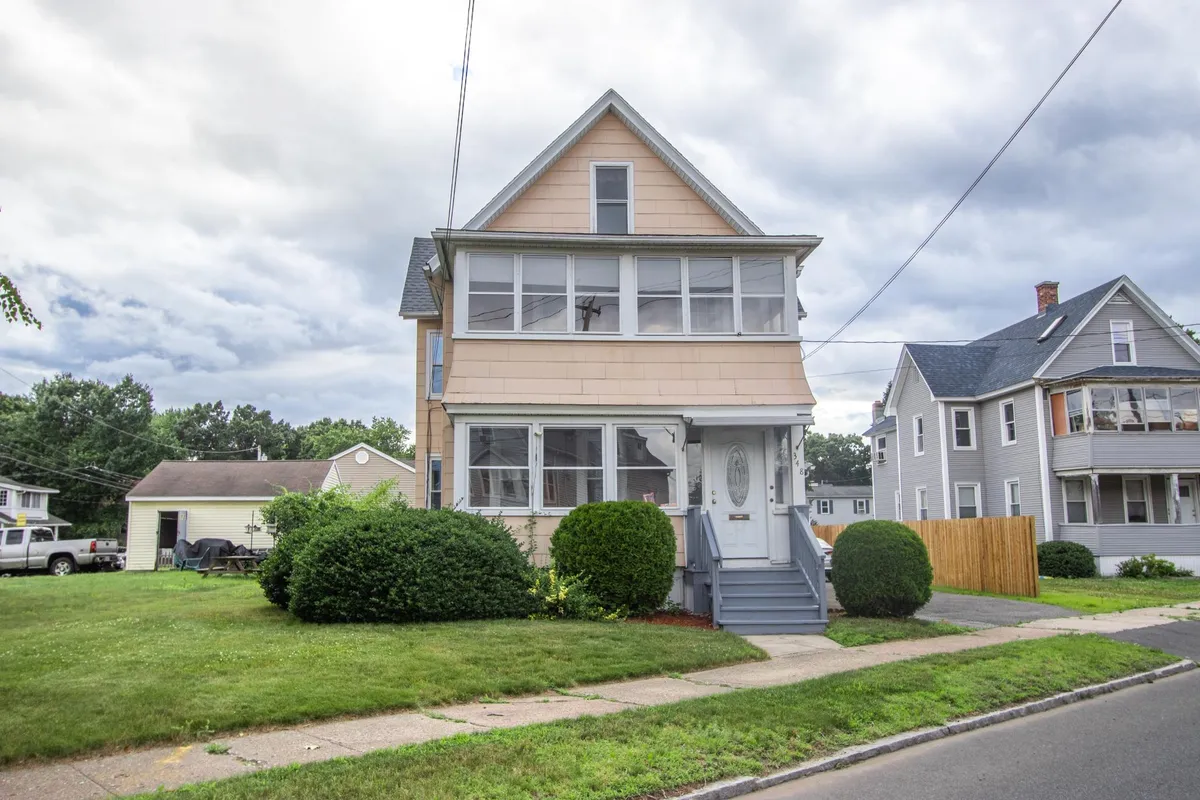 348 Hampden St Apt 1, Chicopee, MA 01013 | HotPads