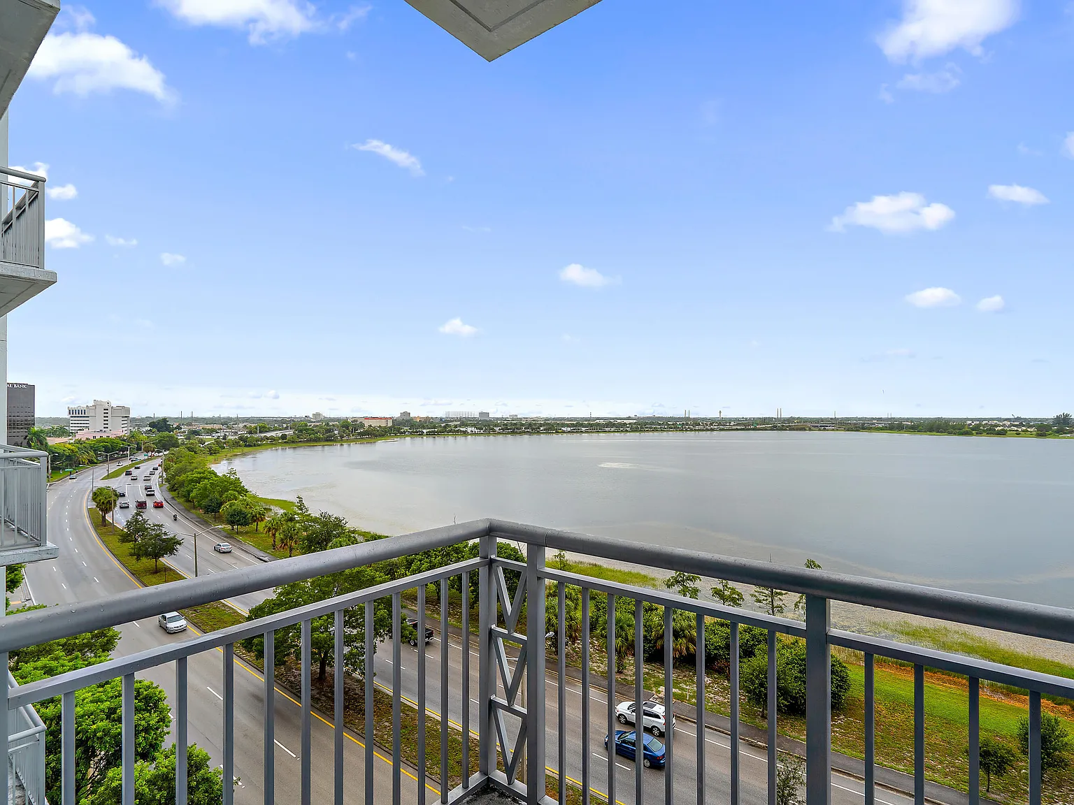 1 bed, 1.0 bath, 893 sqft, $2,500 — Photo 3