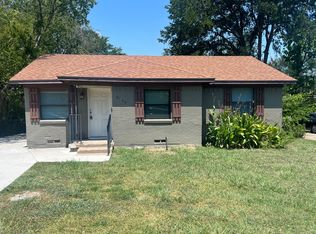 1321 Woodcrest Dr, Mesquite, TX 75149