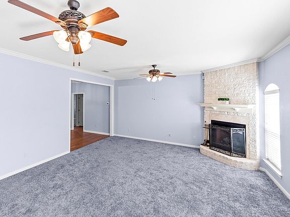5th image of 32 N Shore Cir