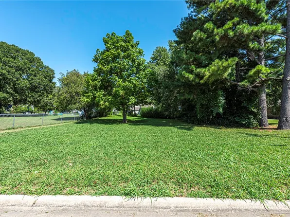 W Butler St #2, Prairie Grove, AR 72753