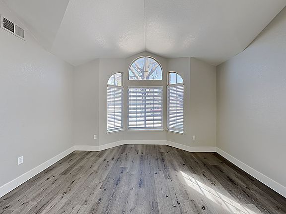 4th image of 2914 Nolana Ct
