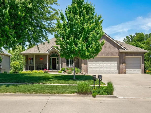 9119 Lenham Dr, Johnston, IA 50131