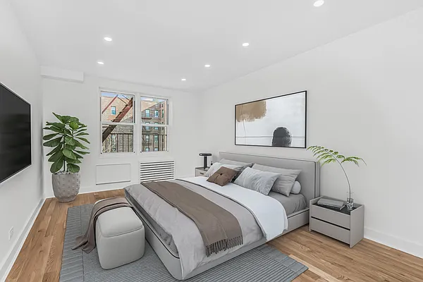 Sold by Re/Max In The City | media 7