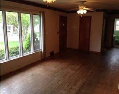 5th image of 303 Penick Ave