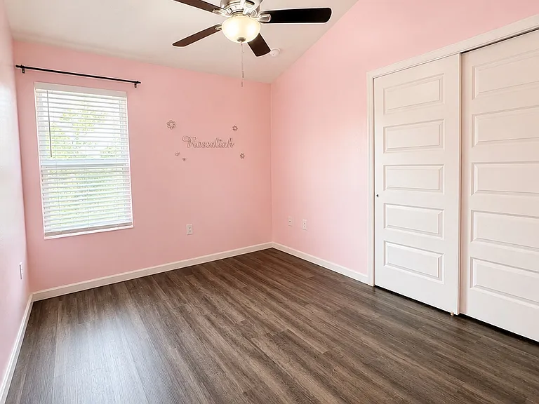 1061 Salina St SE — Photo 14