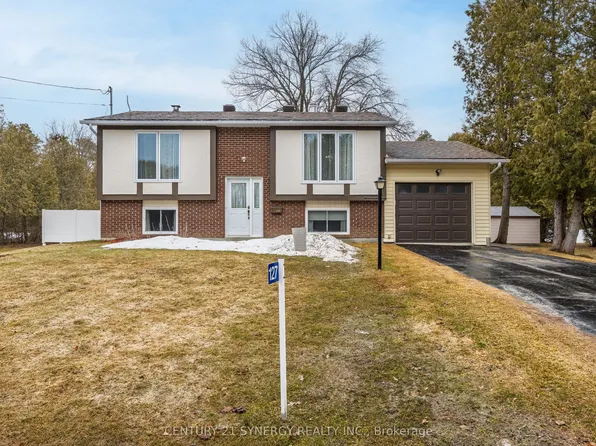 127 Snedden Dr, Mississippi Mills, ON K0A 1A0