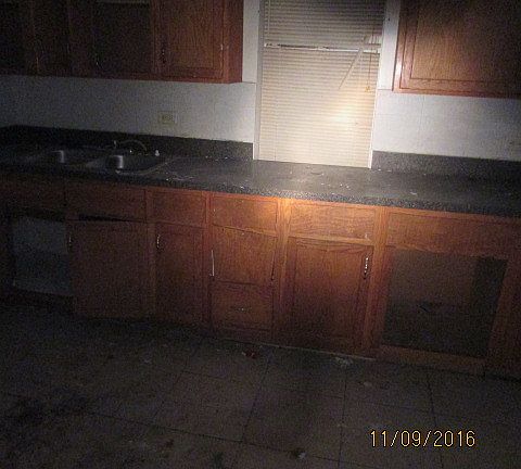 5th image of 1535 Shields Ave