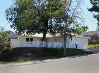 1150 Bridgeport St, Escondido, CA 92027