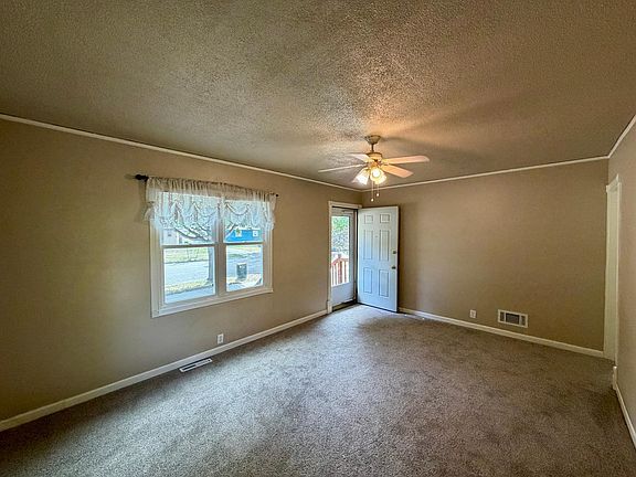 2nd image of 1009 19th St N