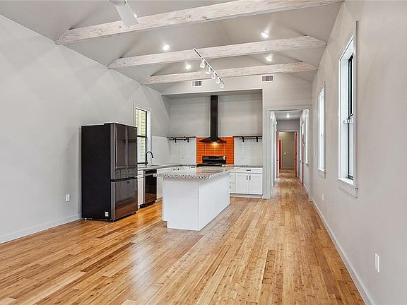 5th image of 1818 N Derbigny St