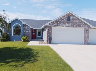 1002 S 88th Ave, Yakima, WA 98908