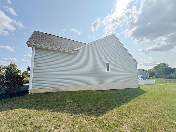 4th image of 647 Azalea Fields Dr