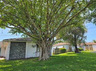 91 W Cypress Rd, Lake Worth, FL 33467