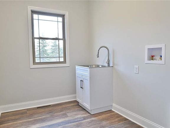 5th image of 110 Spyglass Ct