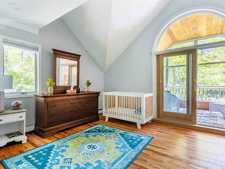 2300 Pine Tree Rd — Photo 11