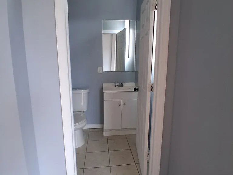 483 Avon Ave — Photo 6