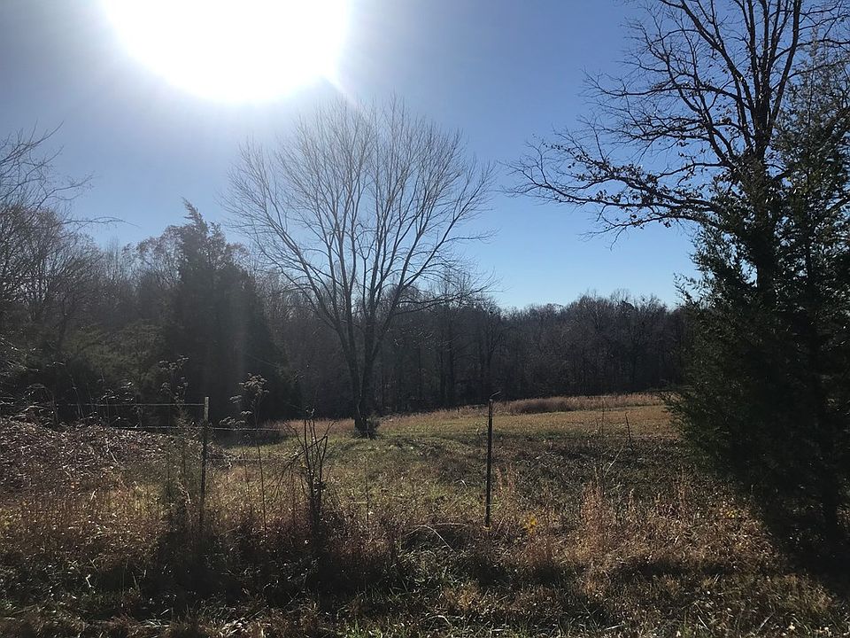 2nd image of 21 Hall Rd