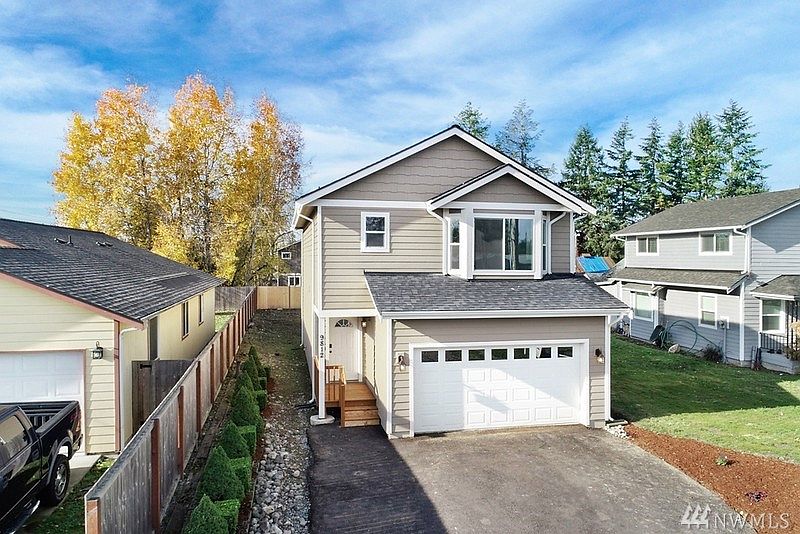 1st image of 9812 15th Ave E
