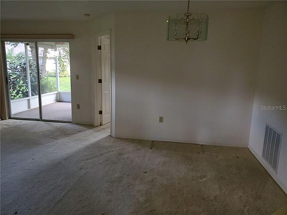 3rd image of 871 Bayport Cir