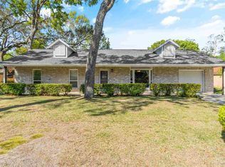 4911 Woodcliff Dr, Pensacola, FL 32504