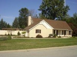 1321 E Island View Dr, Warsaw, IN 46580