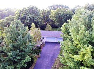 7973 Windspoint Rd, Roscoe, IL 61073