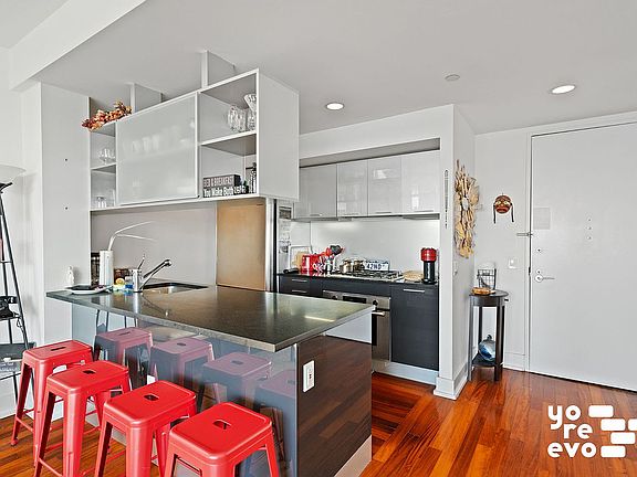 5th image of 350 W 42nd St APT 56F