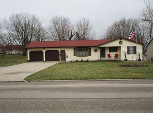 303 E High St, Morrison, IL 61270