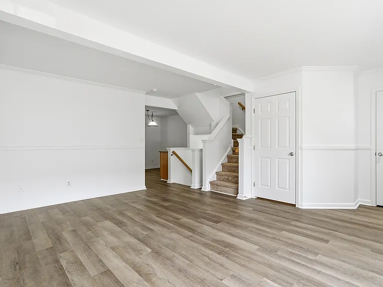 9041 Falcon Glen Ct — Photo 12