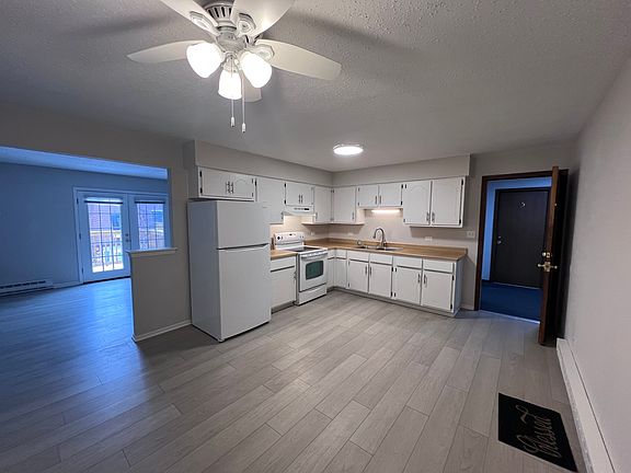 2nd image of 1328 Potomac Pl APT 6
