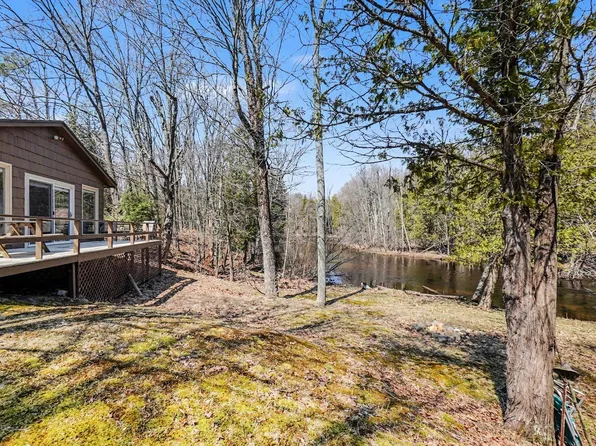 617 N Croswell Ave, White Cloud, MI 49349