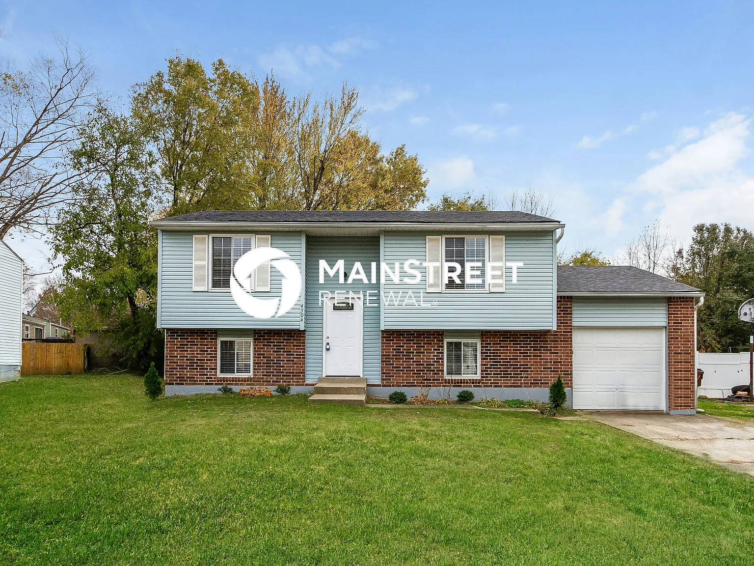 4504 Lunenburg Dr — Photo 1