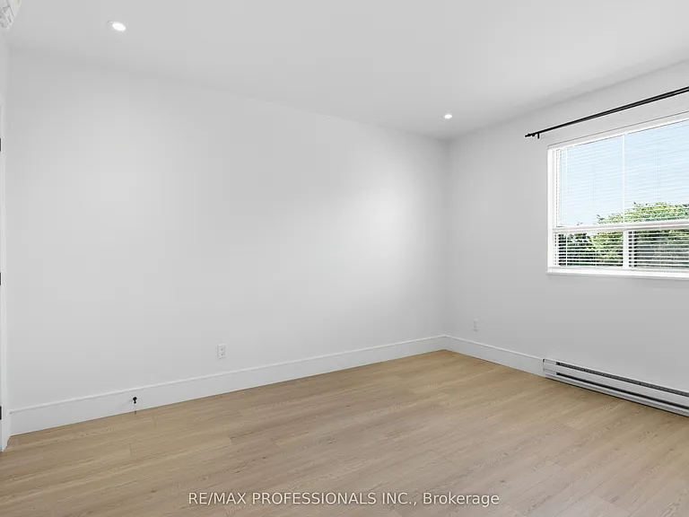 105 Cavell Ave — Photo 29