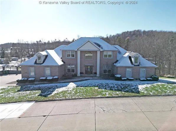 67 Crimson Pointe Dr, Winfield, WV 25213
