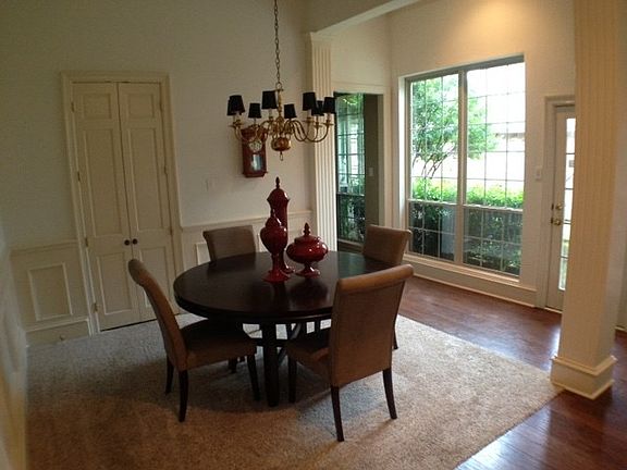 5th image of 929 McCoy Dr