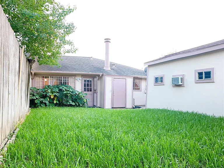 19518 Munsey Ct — Photo 35