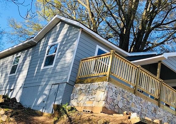 3rd image of 500 Stephens St SW