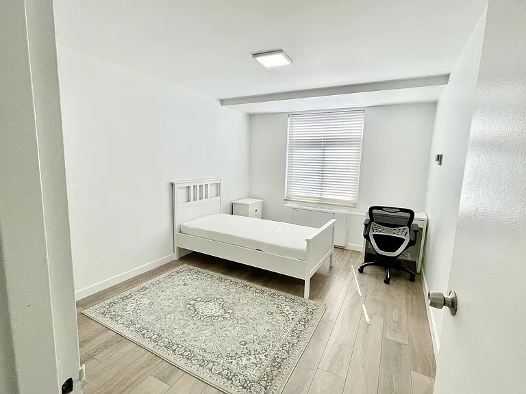 2401 H St NW #712 — Photo 4
