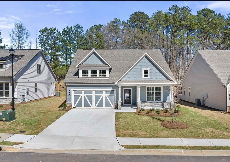 1st image of 39 Airmont Dr