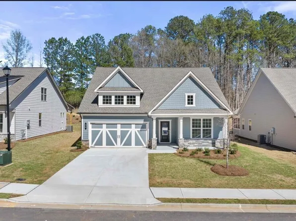 39 Airmont Dr, Sharpsburg, GA 30277