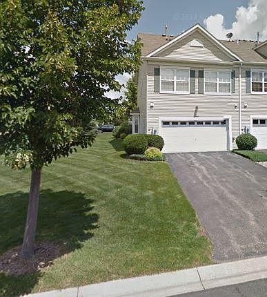 1st image of 925 Newport Ave