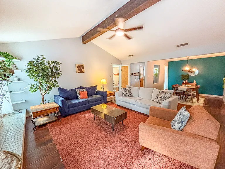 5830 Les Harrison Dr — Photo 3