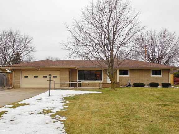 2nd image of 1091 S Trail Ln