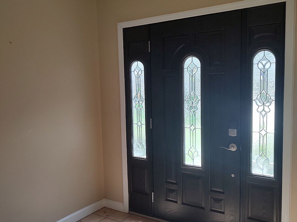 Front Entry Foyer