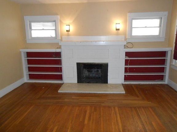 4th image of 1530 N College Ave